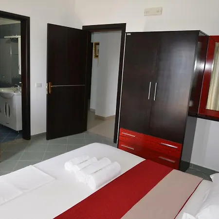 Hotel Artisti Radhime 3*