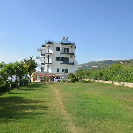 Artisti Radhime Hotel